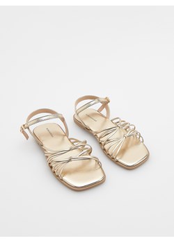 Reserved - Błyszczące sandały - złoty ze sklepu Reserved w kategorii Sandały dziecięce - zdjęcie 171259871