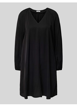 Sukienka o długości do kolan z wiskozy z dekoltem w serek ze sklepu Peek&Cloppenburg  w kategorii Sukienki - zdjęcie 171260661
