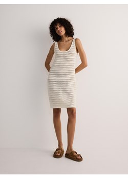 Reserved - Ażurowa sukienka - złamana biel ze sklepu Reserved w kategorii Sukienki - zdjęcie 171261482