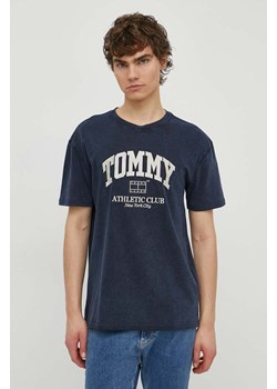 Tommy Jeans t-shirt bawełniany męski kolor granatowy z aplikacją DM0DM18557 ze sklepu ANSWEAR.com w kategorii T-shirty męskie - zdjęcie 171263220