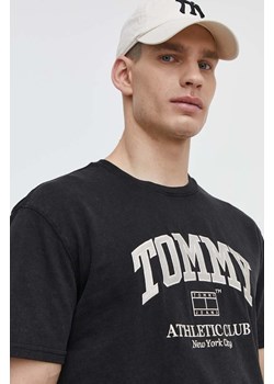 Tommy Jeans t-shirt bawełniany męski kolor czarny z aplikacją DM0DM18557 ze sklepu ANSWEAR.com w kategorii T-shirty męskie - zdjęcie 171263222