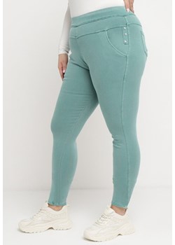 Jasnozielone Spodnie z Gumką w Talii i Prostymi Nogawkami Lotlipa ze sklepu Born2be Odzież w kategorii Spodnie damskie - zdjęcie 171267120