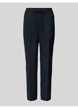 Spodnie materiałowe o kroju tapered fit z zakładkami w pasie model ‘Melosa breeze’ ze sklepu Peek&Cloppenburg  w kategorii Spodnie damskie - zdjęcie 171268092