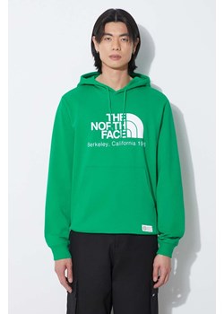 The North Face bluza bawełniana M Berkeley California Hoodie męska kolor zielony z kapturem z nadrukiem NF0A55GFPO81 ze sklepu PRM w kategorii Bluzy męskie - zdjęcie 171298512