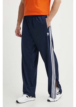 adidas Originals spodnie dresowe kolor granatowy wzorzyste IM9471 ze sklepu PRM w kategorii Spodnie męskie - zdjęcie 171298951