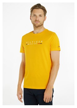 Tommy Hilfiger Koszulka w kolorze żółtym ze sklepu Limango Polska w kategorii T-shirty męskie - zdjęcie 171301250
