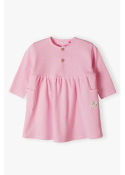 Różowa dzianinowa sukienka dla niemowlaka - 5.10.15. ze sklepu 5.10.15 w kategorii Sukienki niemowlęce - zdjęcie 171301800