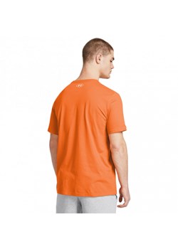 Męski t-shirt z nadrukiem Under Armour UA M Sportstyle LC SS - pomarańczowy ze sklepu Sportstylestory.com w kategorii T-shirty męskie - zdjęcie 171316551