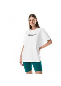 Damski t-shirt oversize Guess Athena Maxi T-shirt - biały ze sklepu Sportstylestory.com w kategorii Bluzki damskie - zdjęcie 171316851