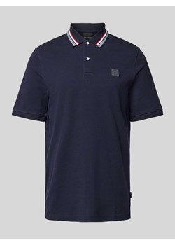 Koszulka polo z obszyciem w kontrastowym kolorze ze sklepu Peek&Cloppenburg  w kategorii T-shirty męskie - zdjęcie 171317070