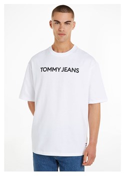 TOMMY JEANS Koszulka w kolorze białym ze sklepu Limango Polska w kategorii T-shirty męskie - zdjęcie 171320553
