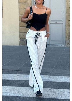 Spodnie LAROLSA ze sklepu Ivet Shop w kategorii Spodnie damskie - zdjęcie 171323072