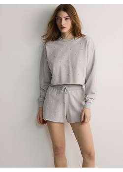 Reserved - Krótka bluza z aplikacjami - jasnoszary ze sklepu Reserved w kategorii Bluzy damskie - zdjęcie 171325811