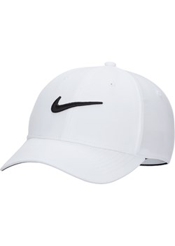 Czapka o wzmocnionej konstrukcji z logo Swoosh Nike Dri-FIT Club - Biel ze sklepu Nike poland w kategorii Czapki dziecięce - zdjęcie 171331624