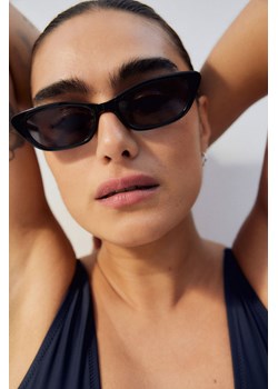 H & M - Okulary przeciwsłoneczne typu „kocie oczy" - Czarny ze sklepu H&M w kategorii Okulary przeciwsłoneczne damskie - zdjęcie 171337122