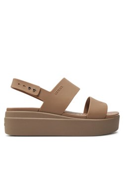 Crocs Sandały Brooklyn Low Wedge W 206453 Beżowy ze sklepu MODIVO w kategorii Sandały damskie - zdjęcie 171342372