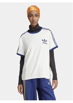 adidas T-Shirt 3-Stripes IT9842 Biały Loose Fit ze sklepu MODIVO w kategorii Bluzki damskie - zdjęcie 171342450