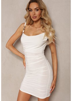 Biała Sukienka Bodycon z Marszczeniem i Asymetryczną Górą z Klamerką Sylinesia ze sklepu Renee odzież w kategorii Sukienki - zdjęcie 171350034
