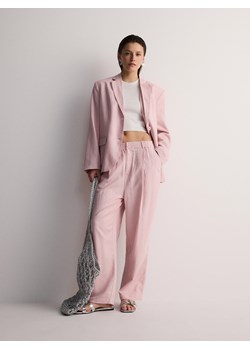 Reserved - Szerokie spodnie z lnem - pastelowy róż ze sklepu Reserved w kategorii Spodnie damskie - zdjęcie 171355750