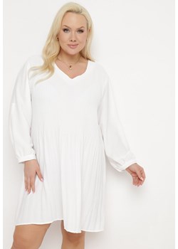 Biała Rozkloszowana Sukienka Mini z Plisowaniem Telesi ze sklepu Born2be Odzież w kategorii Sukienki - zdjęcie 171362284