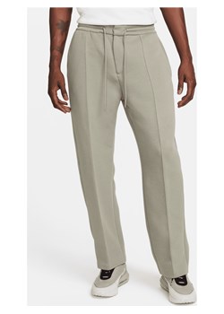 Męskie spodnie dresowe o luźnym kroju u dołu Nike Sportswear Tech Fleece Reimagined - Szary ze sklepu Nike poland w kategorii Spodnie męskie - zdjęcie 171364861