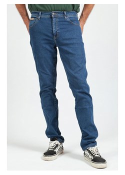 Wrangler Dżinsy - Regular fit - w kolorze niebieskim ze sklepu Limango Polska w kategorii Jeansy męskie - zdjęcie 171369771