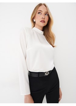 Mohito - Elegancka bluzka ze stójką - kremowy ze sklepu Mohito w kategorii Bluzki damskie - zdjęcie 171370501