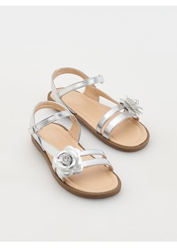Reserved - Sandały z aplikacją - srebrny ze sklepu Reserved w kategorii Sandały dziecięce - zdjęcie 171373344