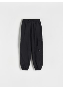 Reserved - Ortalionowe spodnie cargo - czarny ze sklepu Reserved w kategorii Spodnie dziewczęce - zdjęcie 171373501