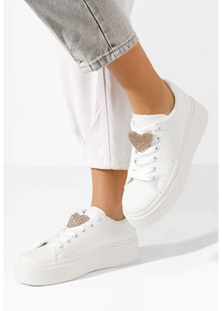 Białe sneakersy na platformie Kimani ze sklepu Zapatos w kategorii Trampki damskie - zdjęcie 171394203