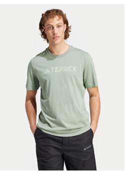 adidas T-Shirt Terrex Classic IN4688 Zielony Regular Fit ze sklepu MODIVO w kategorii T-shirty męskie - zdjęcie 171420204