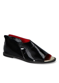 Półbuty Goodin GD-FL820 Czarne lakier ze sklepu Arturo-obuwie w kategorii Półbuty damskie - zdjęcie 171443960