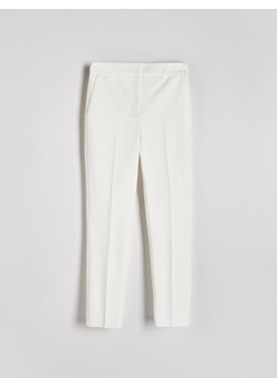 Reserved - Cygaretki z kantem - biały ze sklepu Reserved w kategorii Spodnie damskie - zdjęcie 171444380