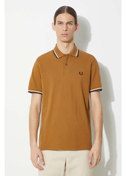 Fred Perry polo bawełniane Twin Tipped Shirt kolor brązowy gładki M12.V46 ze sklepu PRM w kategorii T-shirty męskie - zdjęcie 171450753