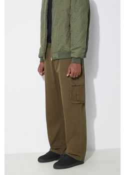 Butter Goods spodnie bawełniane Field kolor zielony fason cargo high waist BGQ1244602 ze sklepu PRM w kategorii Spodnie damskie - zdjęcie 171450791