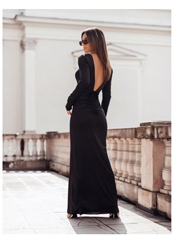 Dopasowana sukienka z wycięciem na plecach AMIYA - czarna ze sklepu magmac.pl w kategorii Sukienki - zdjęcie 171454521