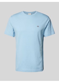 T-shirt o kroju regular fit z wyhaftowanym logo model ‘SHIELD’ ze sklepu Peek&Cloppenburg  w kategorii T-shirty męskie - zdjęcie 171477734
