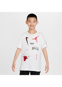 T-shirt dla dużych dzieci Jordan NBA Max90 Chicago Bulls Courtside Statement Edition - Biel ze sklepu Nike poland w kategorii T-shirty chłopięce - zdjęcie 171502400