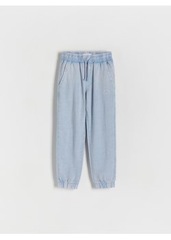 Reserved - Joggery z dresowej dzianiny - jasnoniebieski ze sklepu Reserved w kategorii Spodnie chłopięce - zdjęcie 171513111