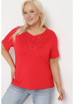 Czerwony T-shirt Koszulka z Krótkim Rękawem z Dekoltem Ozdobionym Koronką i Cyrkoniami Lovita ze sklepu Born2be Odzież w kategorii Bluzki damskie - zdjęcie 171514534