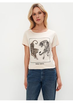 Mohito - Bawełniany beżowy t-shirt - beżowy ze sklepu Mohito w kategorii Bluzki damskie - zdjęcie 171515793