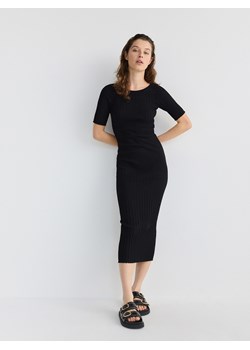 Reserved - Prążkowana sukienka midi - czarny ze sklepu Reserved w kategorii Sukienki - zdjęcie 171520650