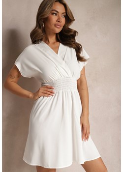 Biała Rozkloszowana Sukienka o Kopertowym Fasonie Assineda ze sklepu Renee odzież w kategorii Sukienki - zdjęcie 171523473