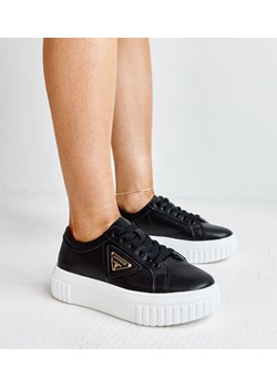 Czarne skórzane sneakersy na grubej podeszwie Attia ze sklepu gemre w kategorii Trampki damskie - zdjęcie 171525074