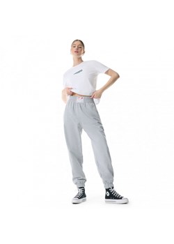 Damskie spodnie dresowe Prosto Sweatpants Dixie - szare ze sklepu Sportstylestory.com w kategorii Spodnie damskie - zdjęcie 171526352