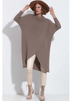 Długi sweter dzianinowy z rozcięciem - mocca ze sklepu 5.10.15 w kategorii Swetry damskie - zdjęcie 171536911