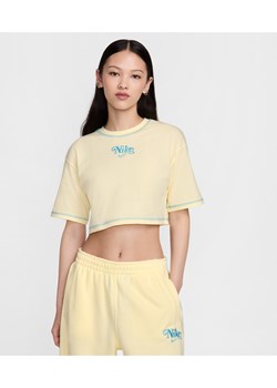 T-shirt damski o krótkim kroju Nike Sportswear - Brązowy ze sklepu Nike poland w kategorii Bluzki damskie - zdjęcie 171537061