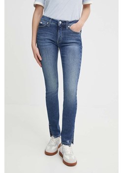 Calvin Klein Jeans jeansy damskie kolor niebieski J20J222758 ze sklepu ANSWEAR.com w kategorii Jeansy damskie - zdjęcie 171558794