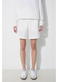 adidas Originals szorty damskie kolor biały gładkie high waist IR5283 ze sklepu PRM w kategorii Szorty - zdjęcie 171560373