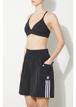 adidas Originals szorty 3S Cargo Shorts damskie kolor czarny z aplikacją high waist JH1077 ze sklepu PRM w kategorii Szorty - zdjęcie 171560403